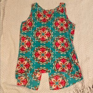 Blouse with back opening crossover